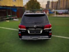 Photo of the vehicle Lexus LX