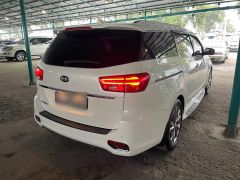 Сүрөт унаа Kia Carnival