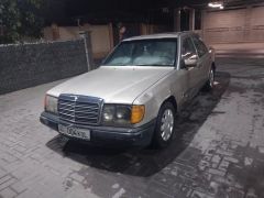 Photo of the vehicle Mercedes-Benz W124