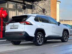 Сүрөт унаа Toyota RAV4