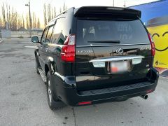 Photo of the vehicle Lexus GX