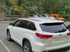 Сүрөт унаа Toyota Highlander