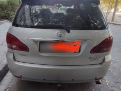 Сүрөт унаа Toyota Avensis Verso