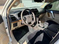 Сүрөт унаа Toyota Land Cruiser Prado