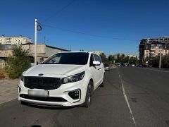 Фото авто Kia Carnival