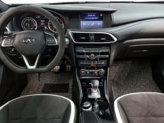 Photo of the vehicle Infiniti Q30