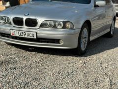 Photo of the vehicle BMW 5 Series