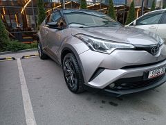 Фото авто Toyota C-HR