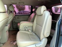 Photo of the vehicle Kia Carnival