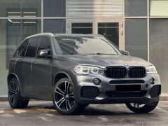 Photo of the vehicle BMW X5