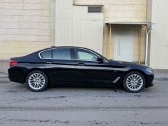 Photo of the vehicle BMW 5 Series