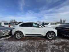 Photo of the vehicle Porsche Macan