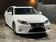 Photo of the vehicle Lexus ES