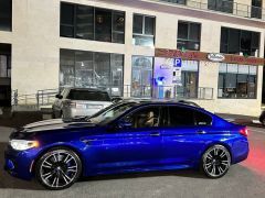 Photo of the vehicle BMW M5