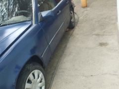 Photo of the vehicle Mercedes-Benz W124