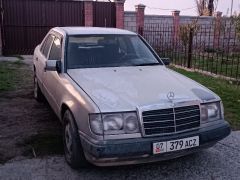 Сүрөт унаа Mercedes-Benz W124