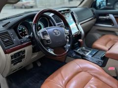 Сүрөт унаа Toyota Land Cruiser