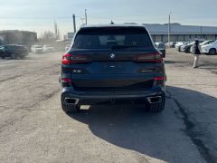 Photo of the vehicle BMW X5