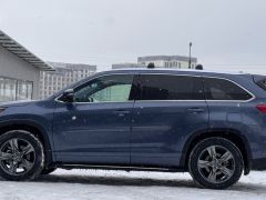 Photo of the vehicle Toyota Highlander