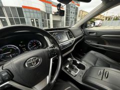 Photo of the vehicle Toyota Highlander