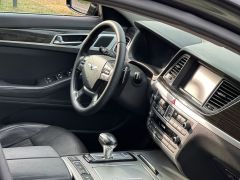 Photo of the vehicle Genesis G80