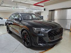 Сүрөт унаа Audi RS Q8