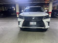 Photo of the vehicle Lexus LX