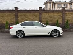 Photo of the vehicle BMW 5 Series