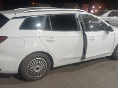 Сүрөт унаа Roewe i5