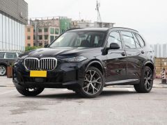 Photo of the vehicle BMW X5