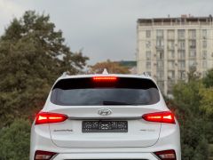 Photo of the vehicle Hyundai Santa Fe