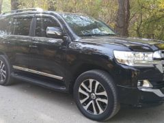 Photo of the vehicle Toyota Land Cruiser