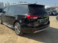 Photo of the vehicle Kia Carnival