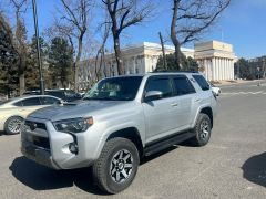 Photo of the vehicle Toyota 4Runner