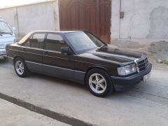 Photo of the vehicle Mercedes-Benz 190 (W201)