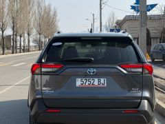 Сүрөт унаа Toyota RAV4