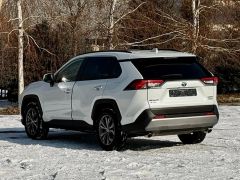 Сүрөт унаа Toyota RAV4