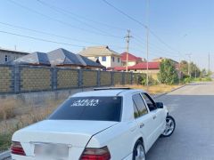 Сүрөт унаа Mercedes-Benz W124