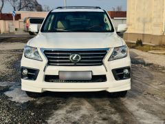 Photo of the vehicle Lexus LX