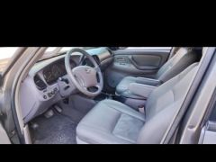 Photo of the vehicle Toyota Sequoia