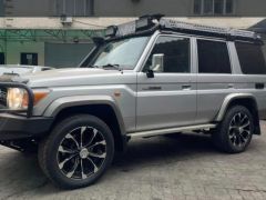 Сүрөт унаа Toyota Land Cruiser