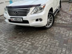 Photo of the vehicle Lexus LX