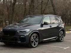 Photo of the vehicle BMW X5