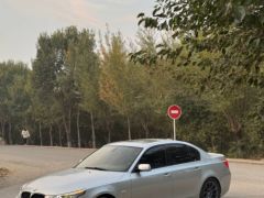 Photo of the vehicle BMW 5 Series