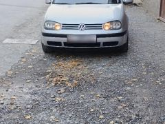 Photo of the vehicle Volkswagen Golf