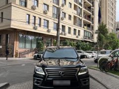 Photo of the vehicle Lexus LX