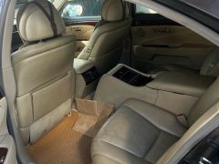 Photo of the vehicle Lexus LS