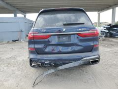 Photo of the vehicle BMW X7