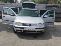 Photo of the vehicle Volkswagen Golf