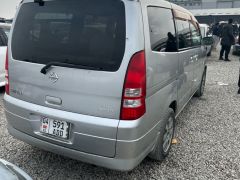 Фото авто Nissan Serena